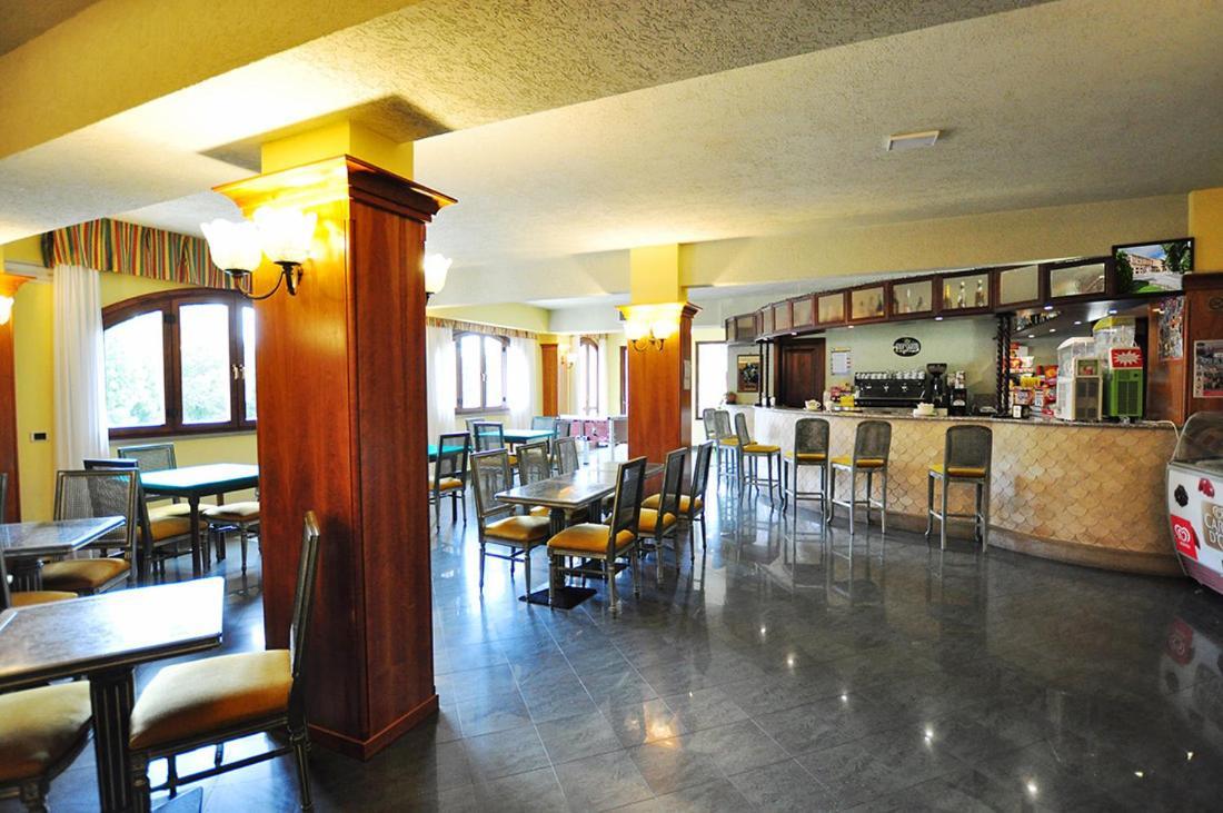 Leo Hotel Leonessa Zewnętrze zdjęcie