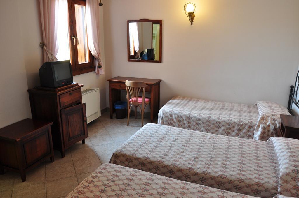 Leo Hotel Leonessa Zewnętrze zdjęcie